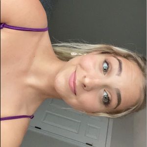 Meet your Posher, Hallie